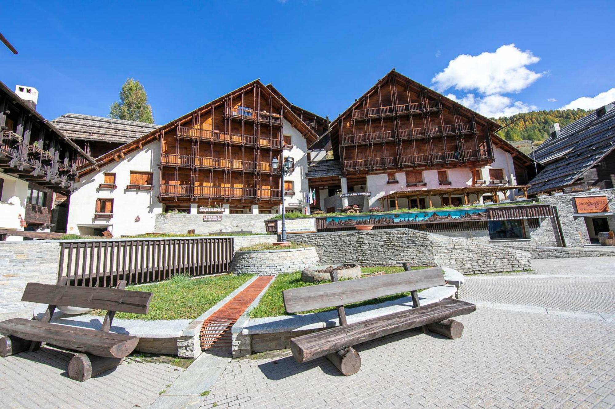Grange Hike & Ski Sestriere Apartments Exteriér fotografie