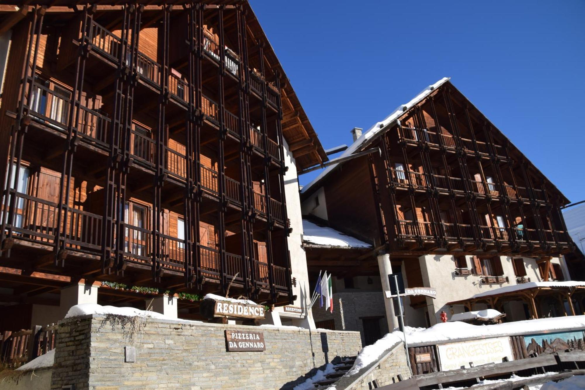 Grange Hike & Ski Sestriere Apartments Exteriér fotografie